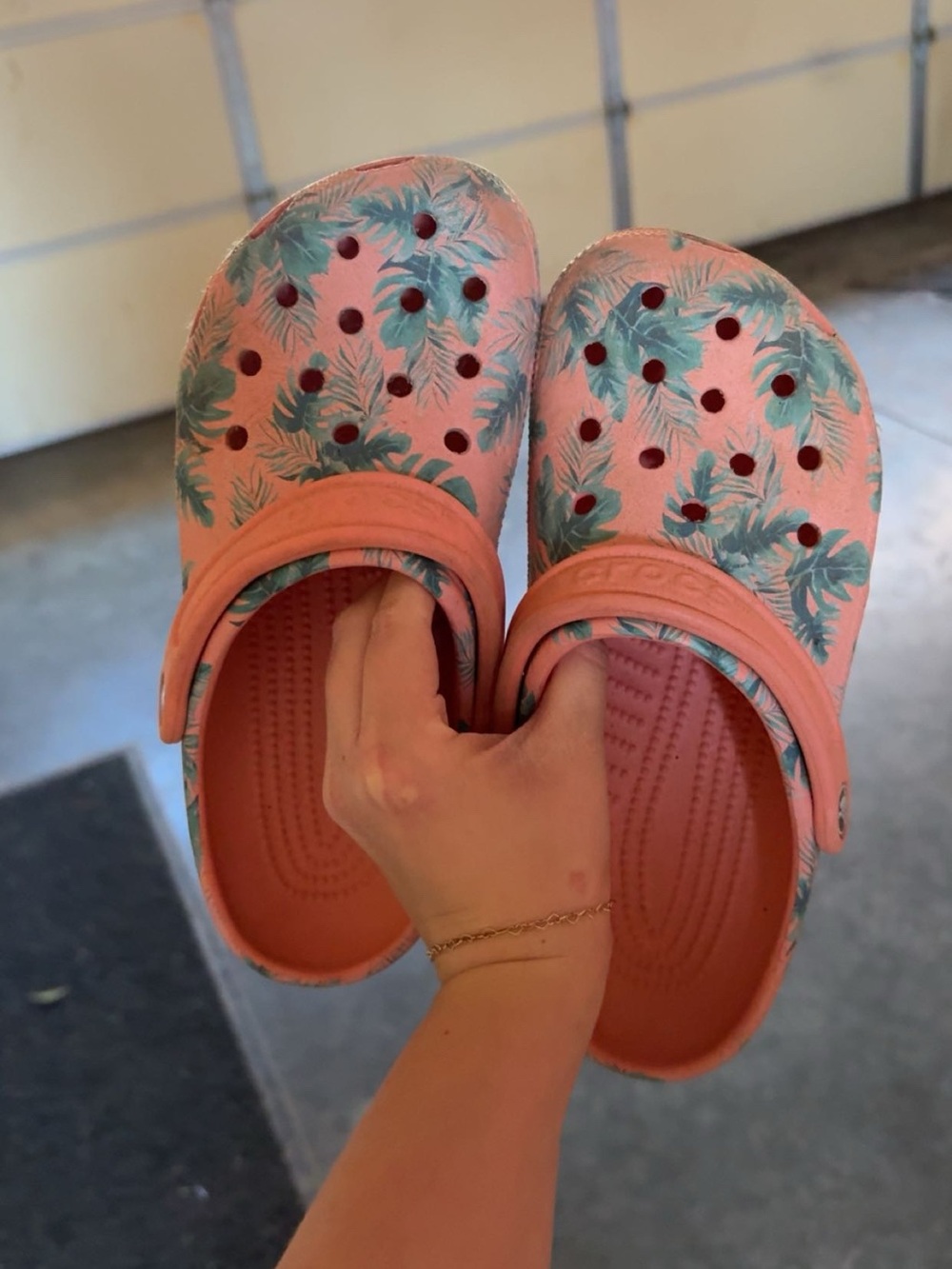 Women’s crocs